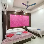 Hotel Bobby House 450M From Beach & 1 Km From Temple