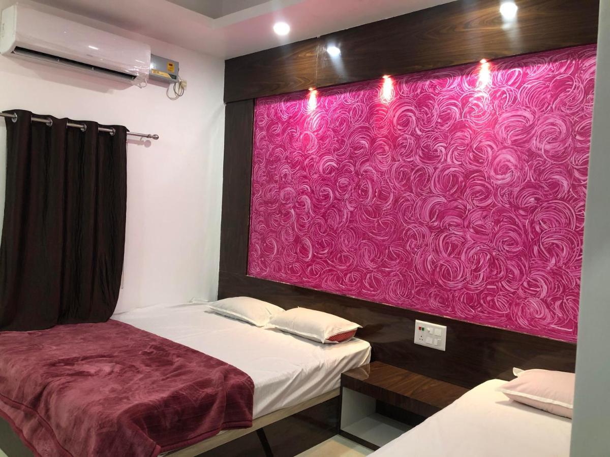 Bobby House 450m From & 1 Km From Temple 4* Puri